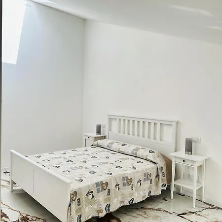 Parisi - Fiera Luxury Golosine 3 *